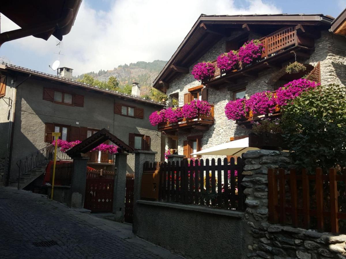 Deacons Lodge Бардонечия Екстериор снимка